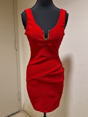 Windsor Red V-Neck Bodycon Dress with Gold Accent